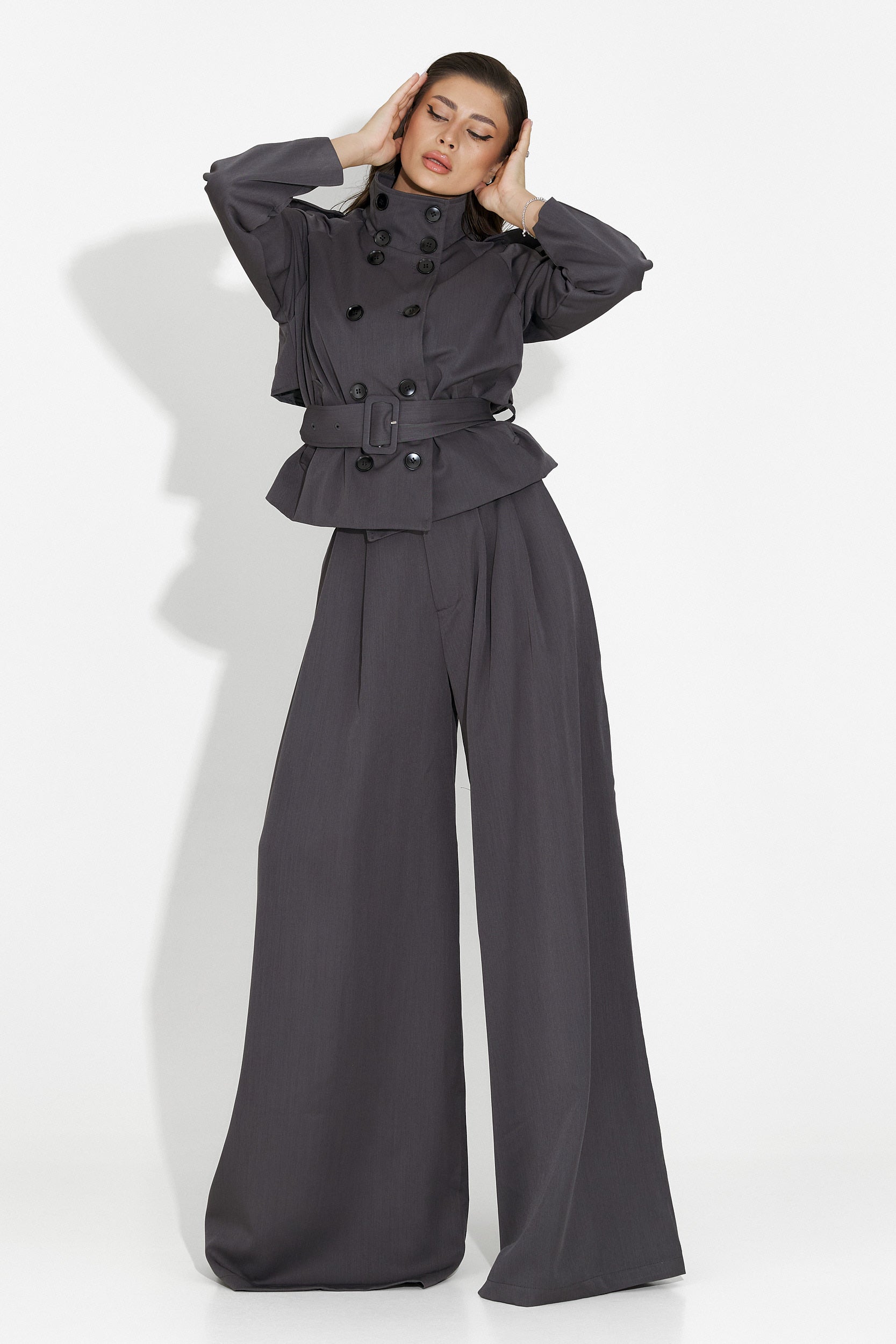 Elegáns szürke Belora Bogas női öltöny