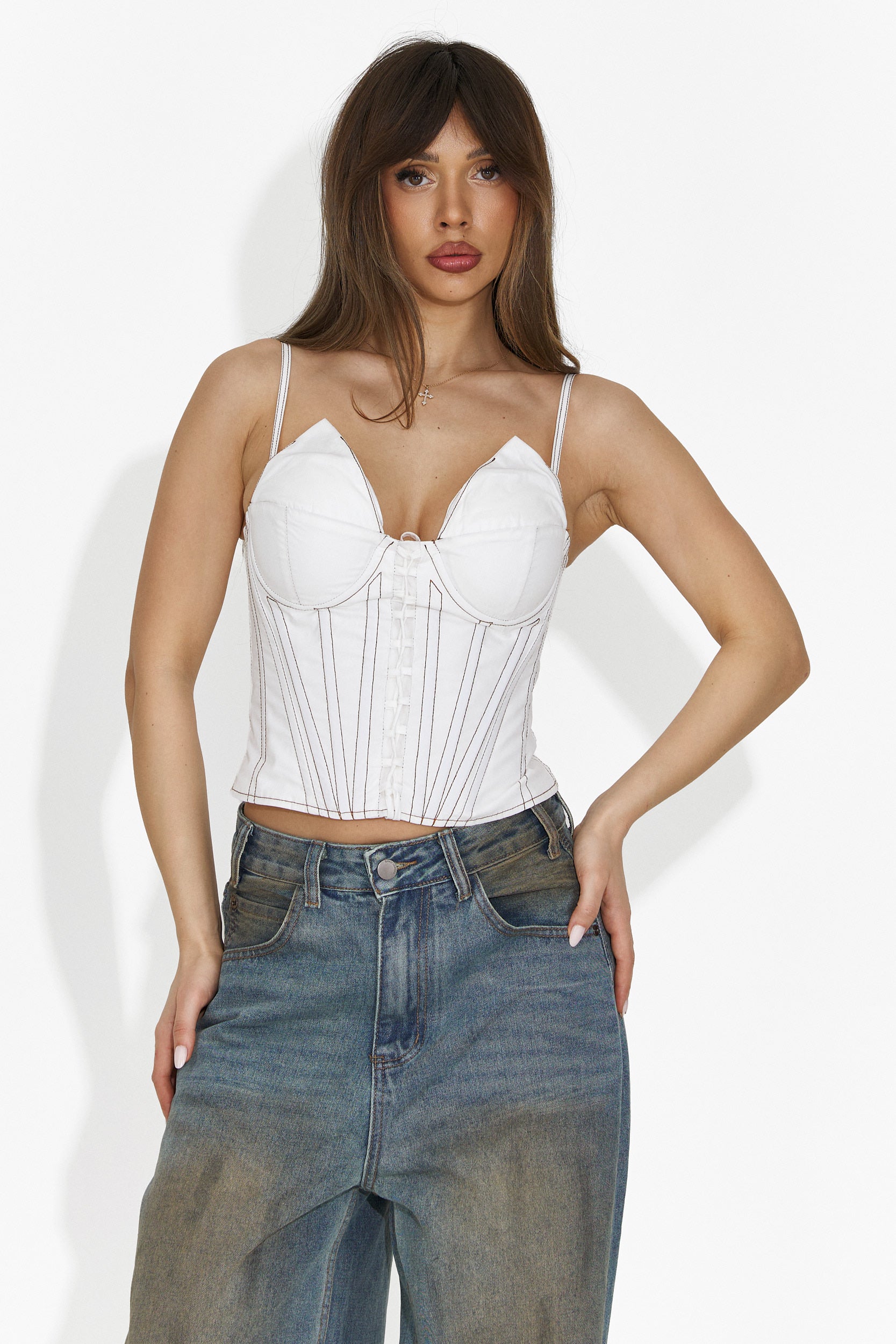 Elegáns fehér női fűző Karisa Bogas