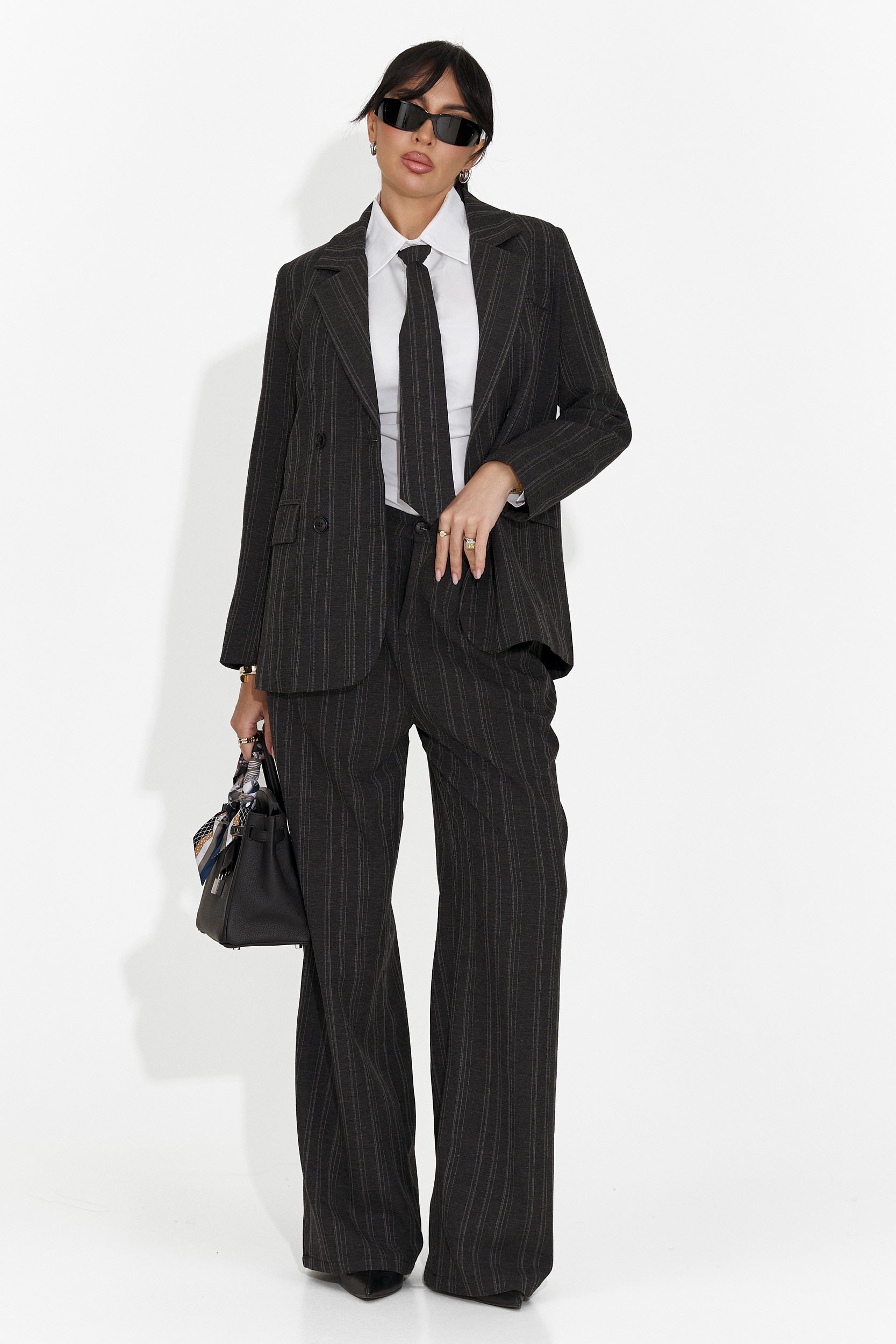 Anhelica Női 3 Részes Öltöny: Zakó + Nadrág + Fekete Nyakkendő