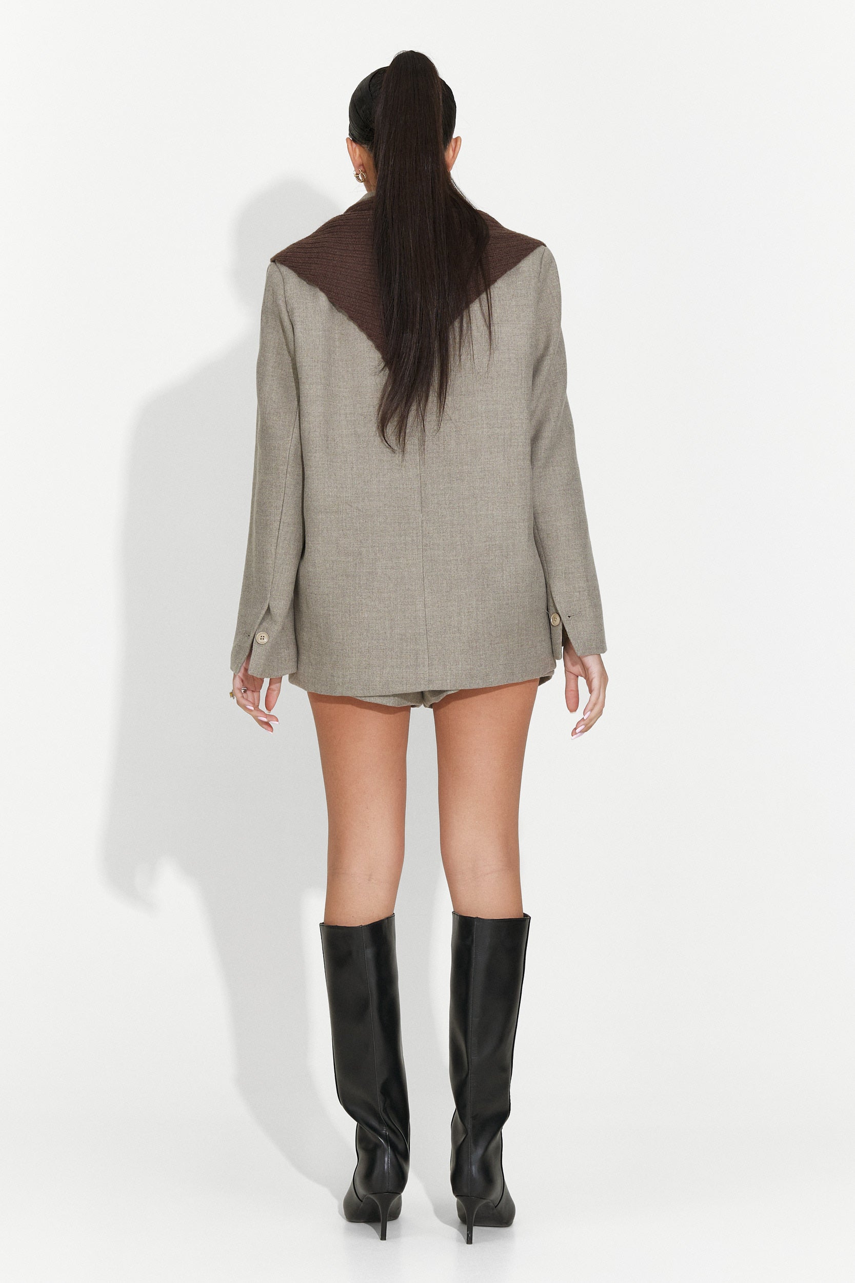 Jyna Bogas Női Kosztüm Kabát + Bézs Rövidnadrág