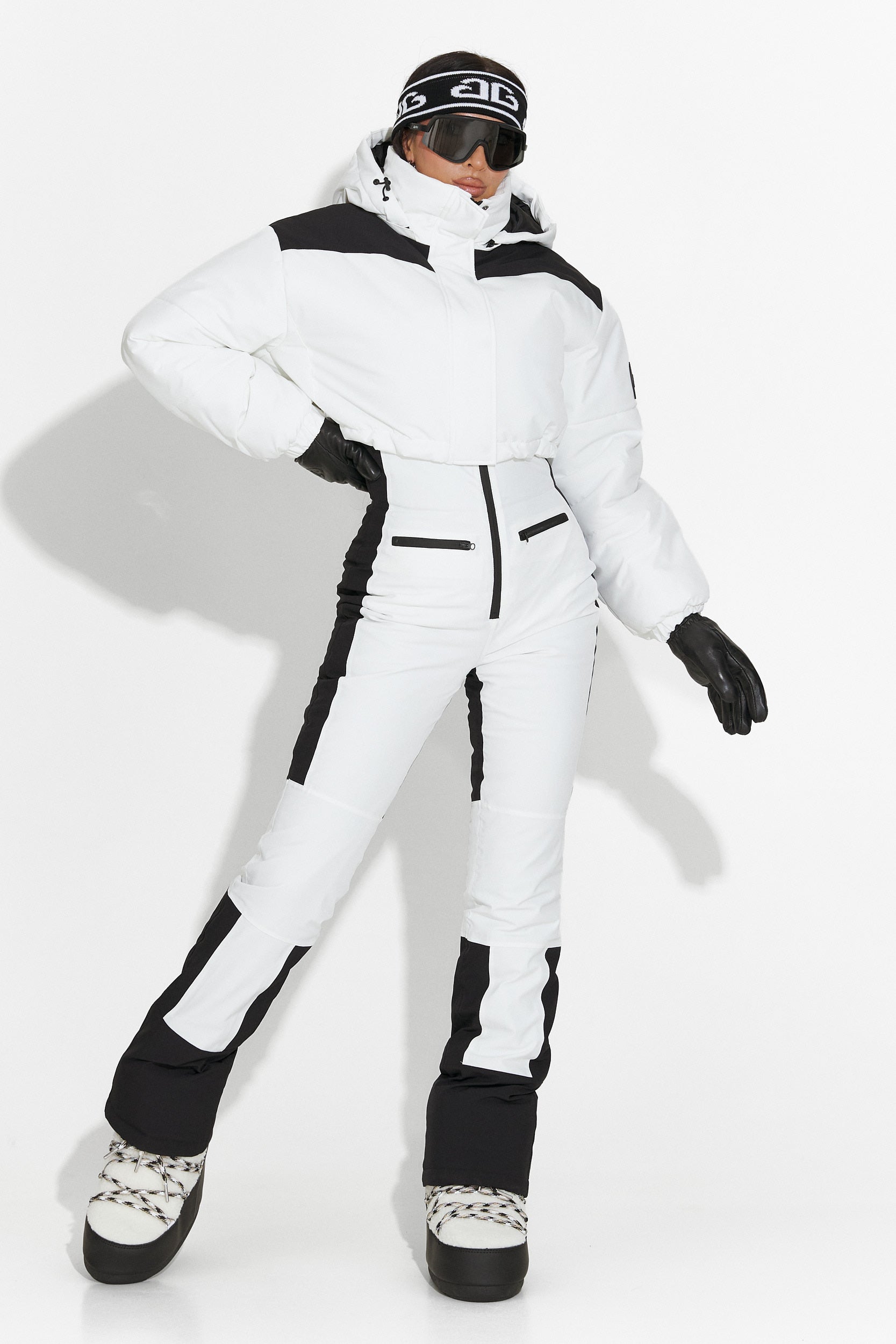 Fehér, hétköznapi síruha Camelay Bogas