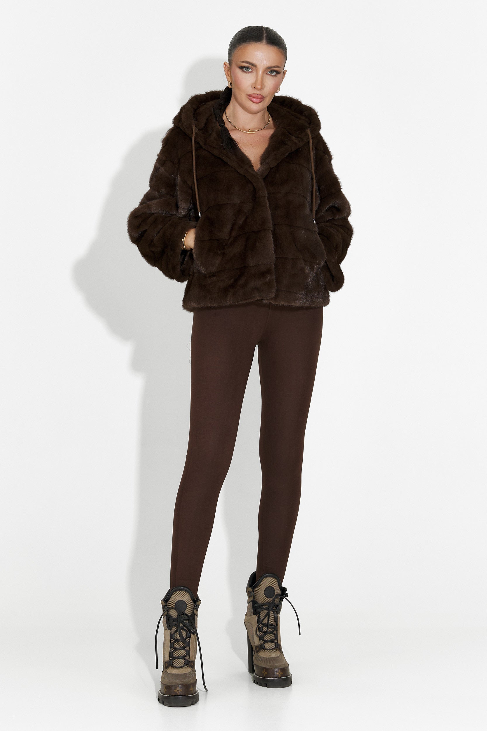 Alaszkai Barna Bőrmelegítő Kabát