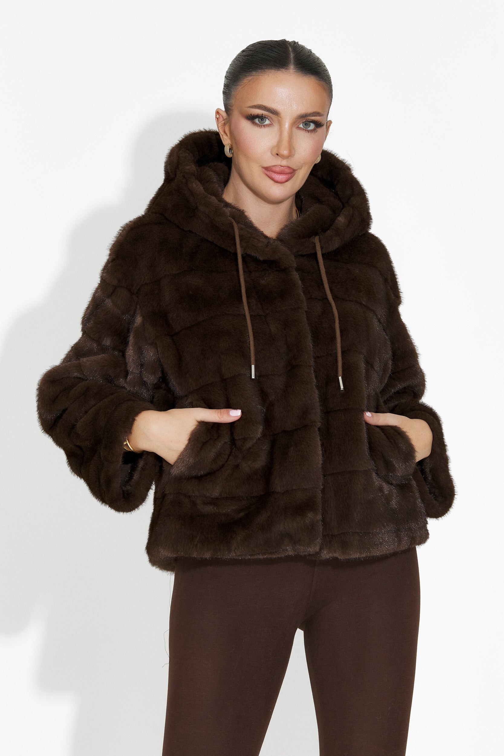 Alaszkai Barna Bőrmelegítő Kabát