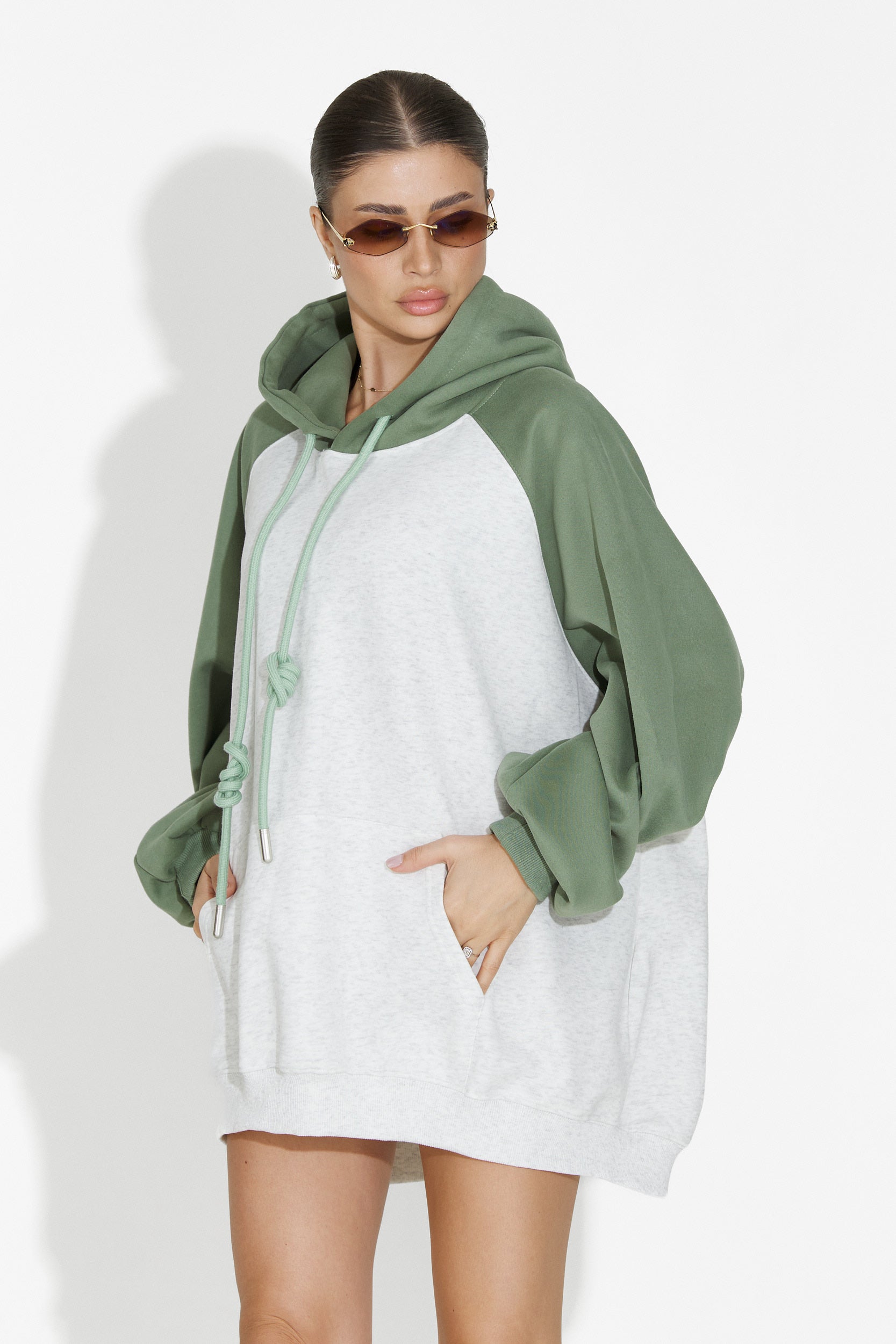 Laza zöld női kapucnis pulóver Tavric Bogas