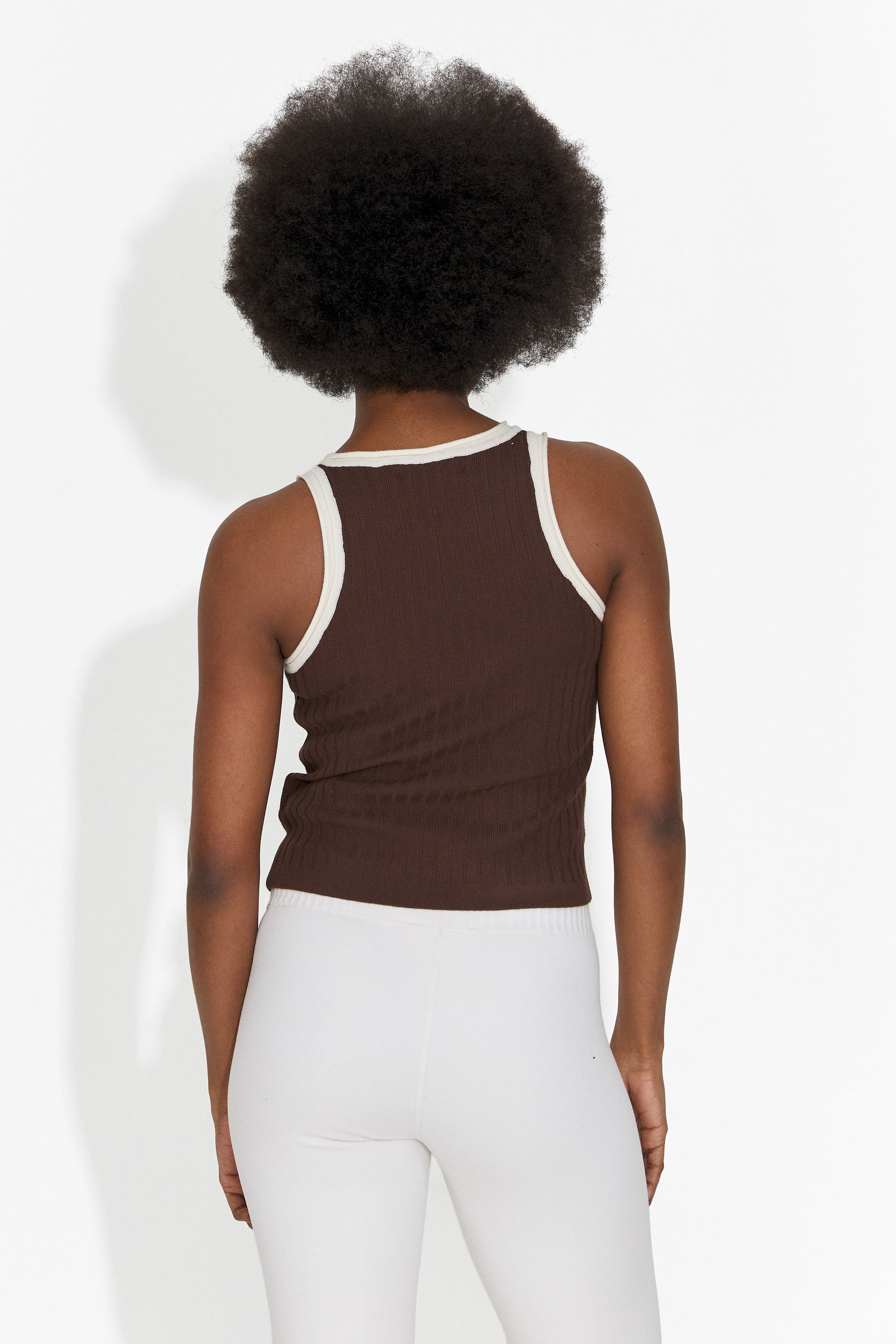 Női barna hétköznapi atléta Catarina Bogas