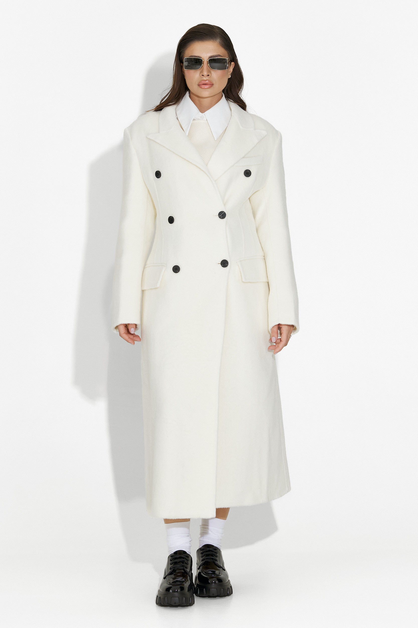 Elegáns bézs Savira Bogas hölgyek kabátja