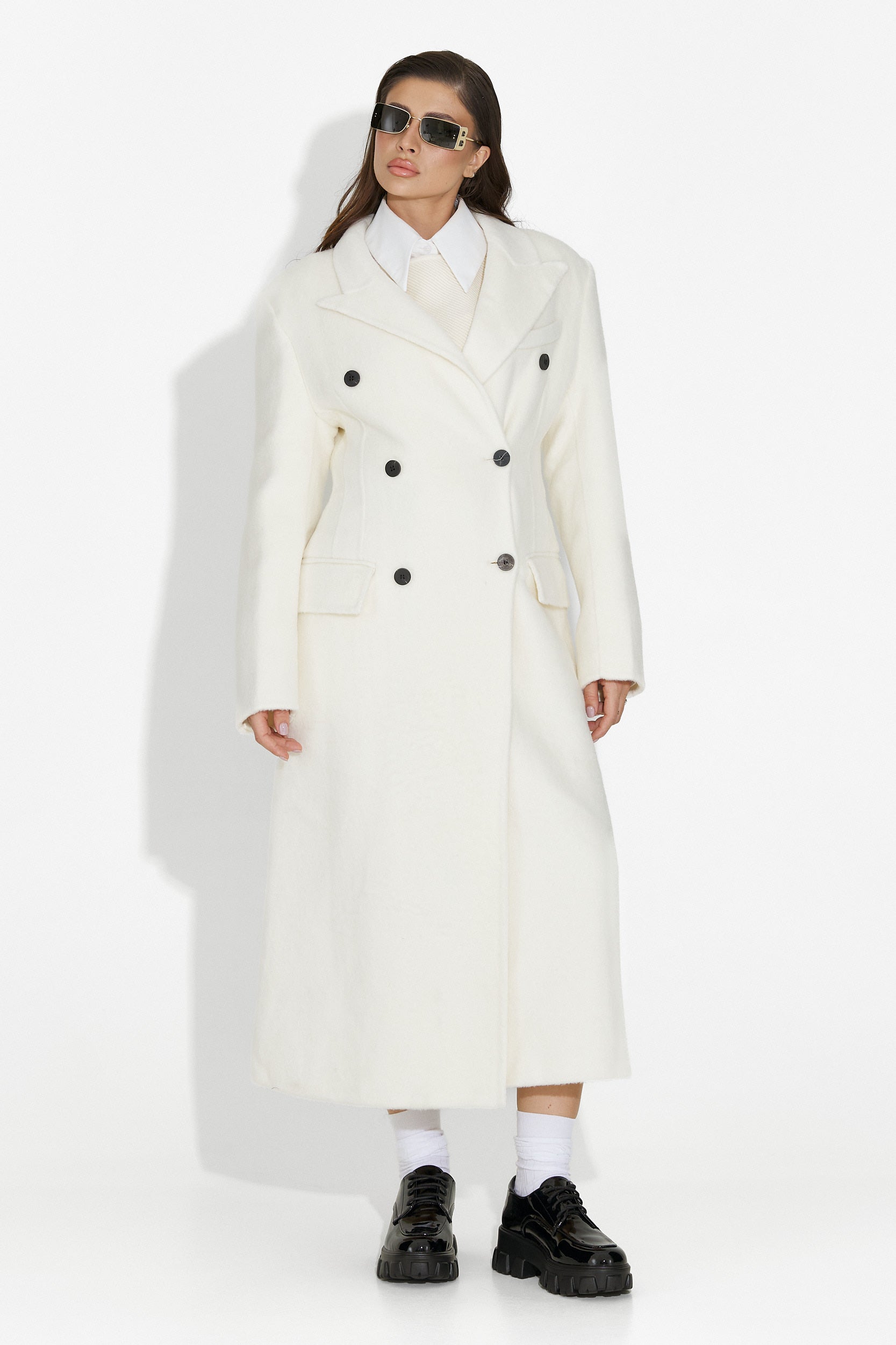 Elegáns bézs Savira Bogas hölgyek kabátja