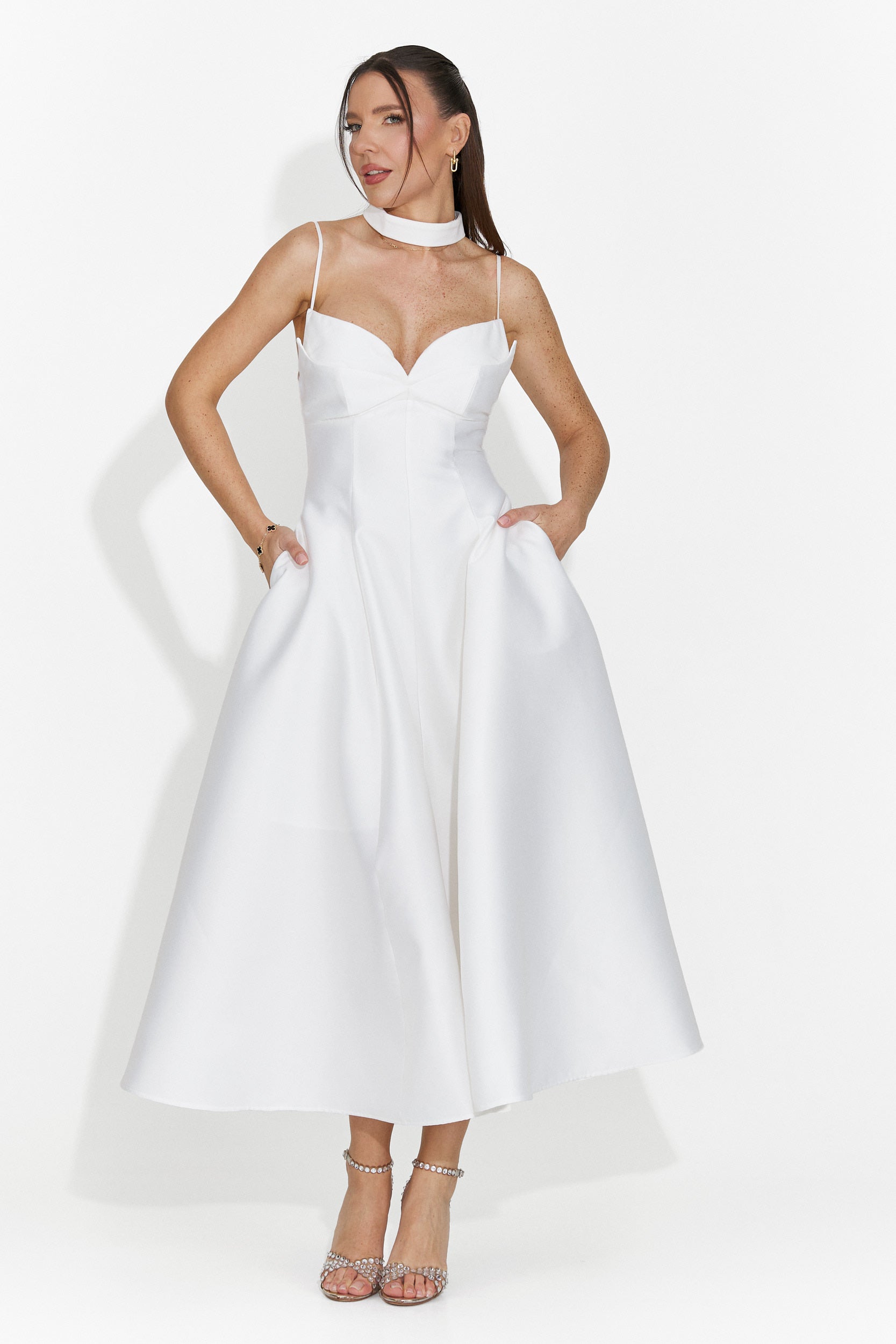 Hosszú fehér női ruha Coriza Bogas