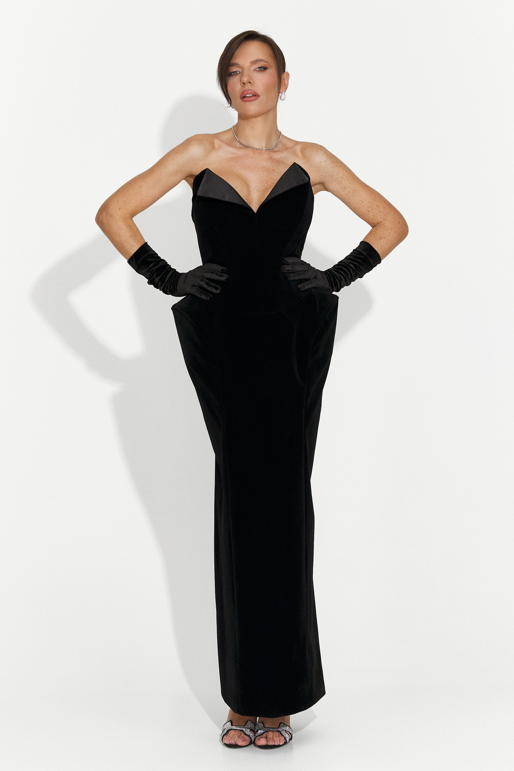 Hosszú fekete női ruha Lavel Bogas