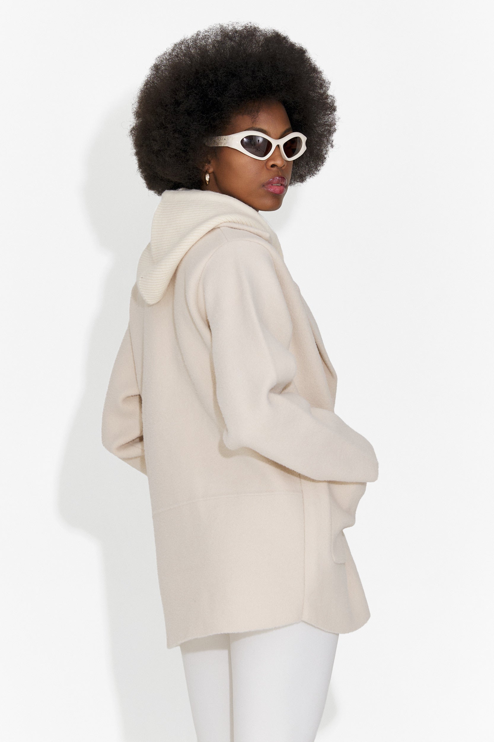 Elegáns női krémszínű blézer Veleta Bogas