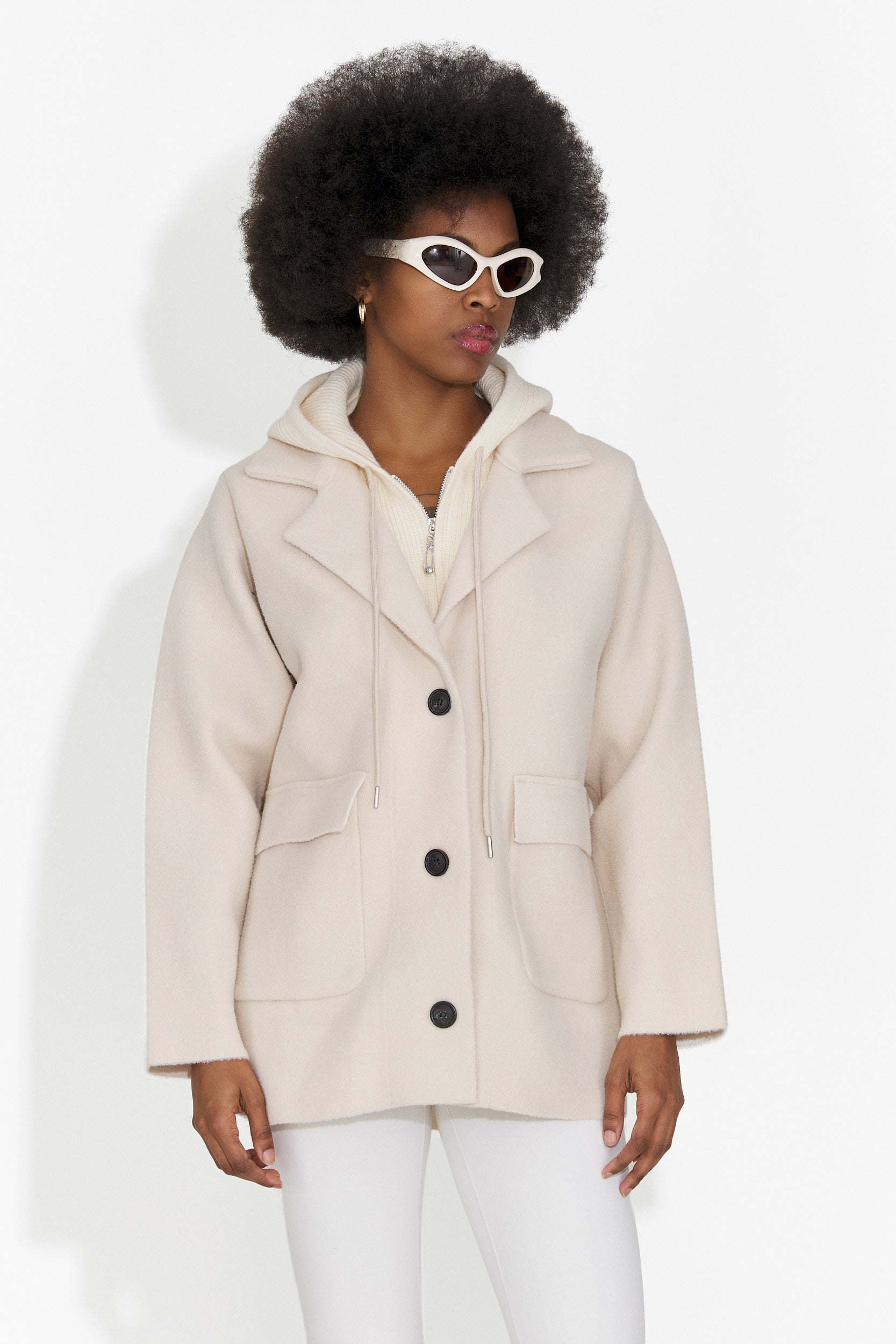 Elegáns női krémszínű blézer Veleta Bogas