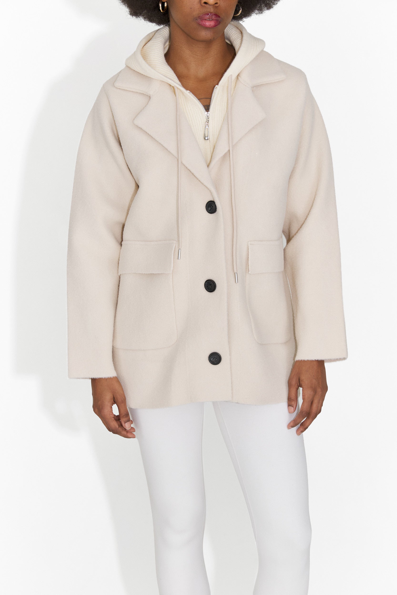 Elegáns női krémszínű blézer Veleta Bogas