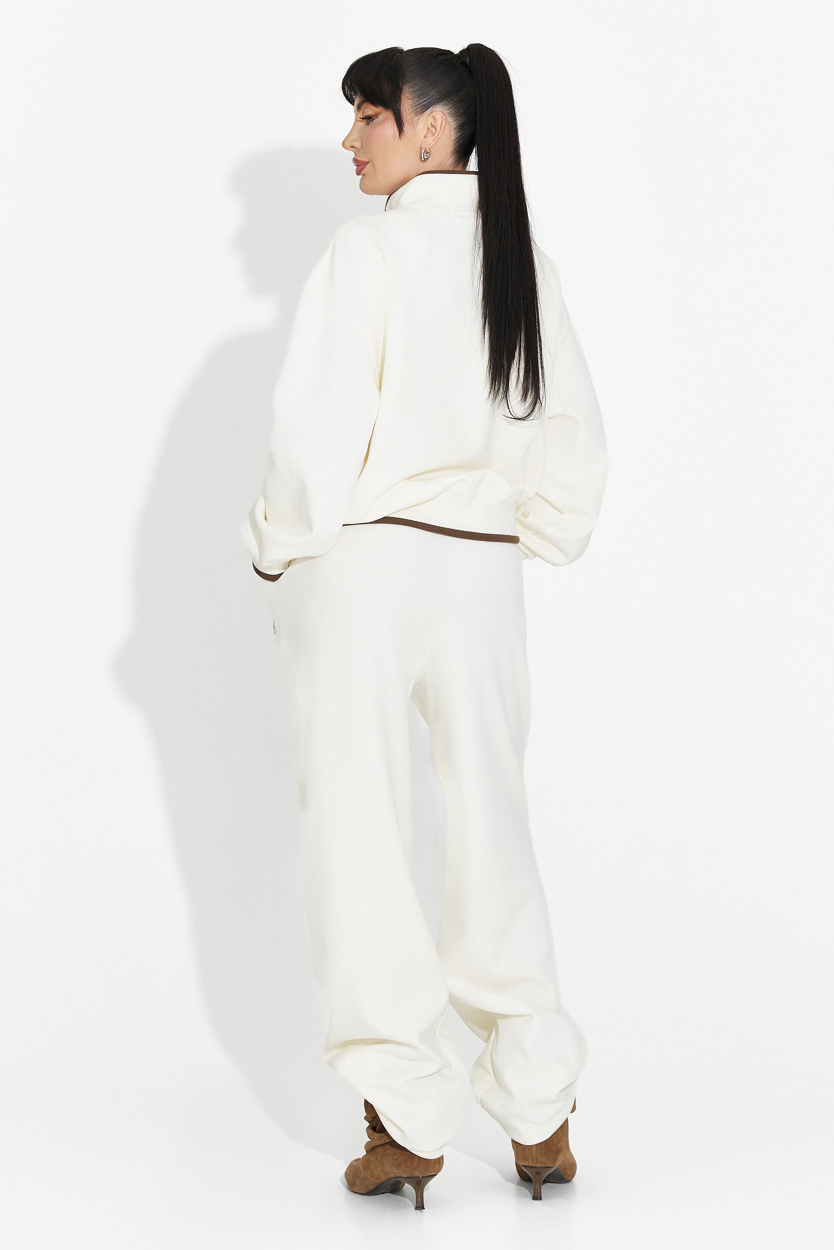 Női alkalmi bézs tréningruha Vilma Bogas