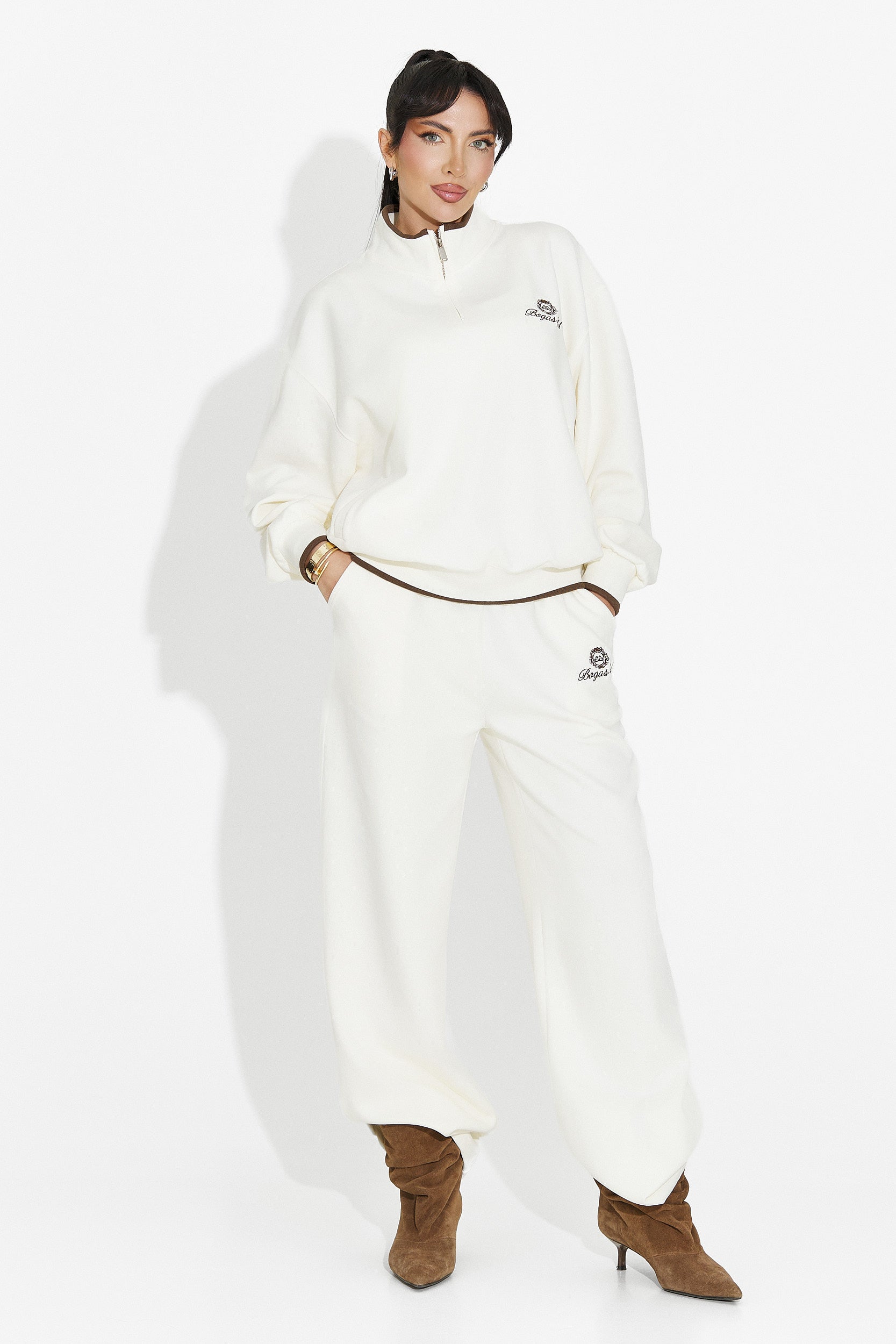 Női alkalmi bézs tréningruha Vilma Bogas