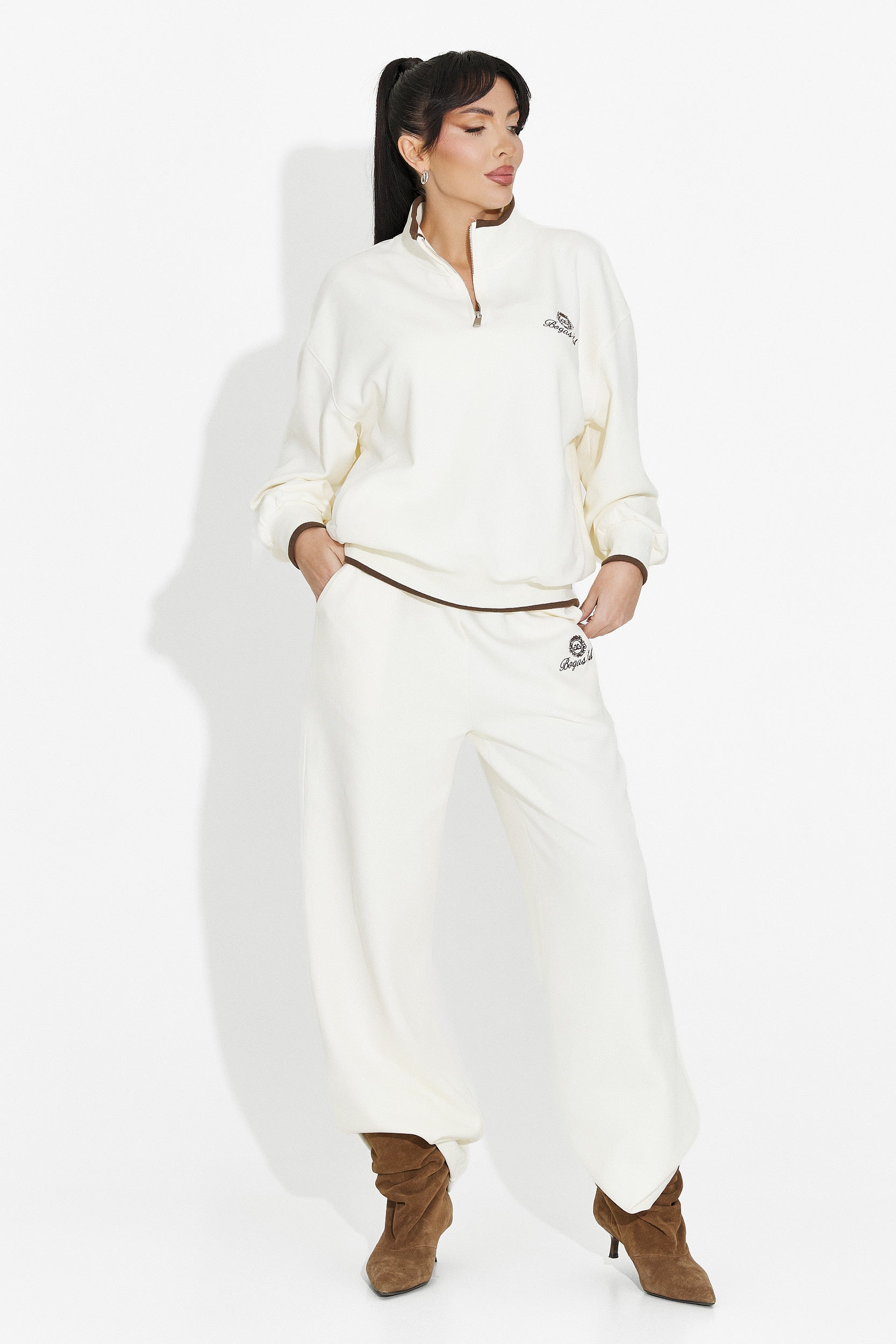 Női alkalmi bézs tréningruha Vilma Bogas