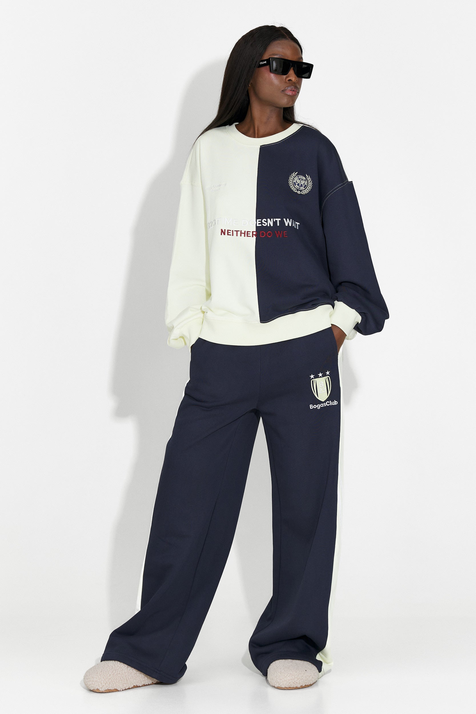 Laza sötétkék női edzőruha Mariva Bogas-tól