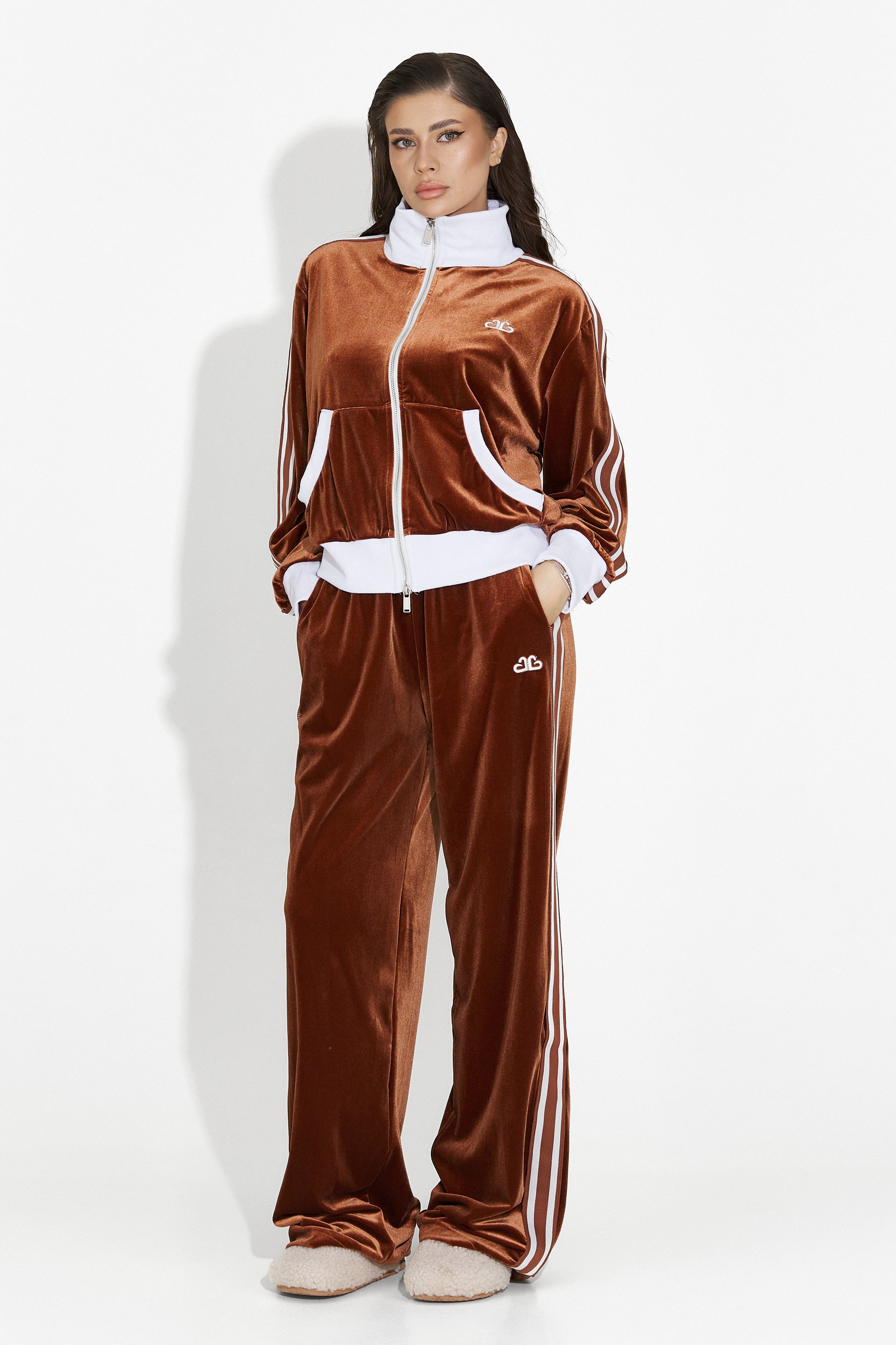 Chanela Bogas barna női edzőcipő