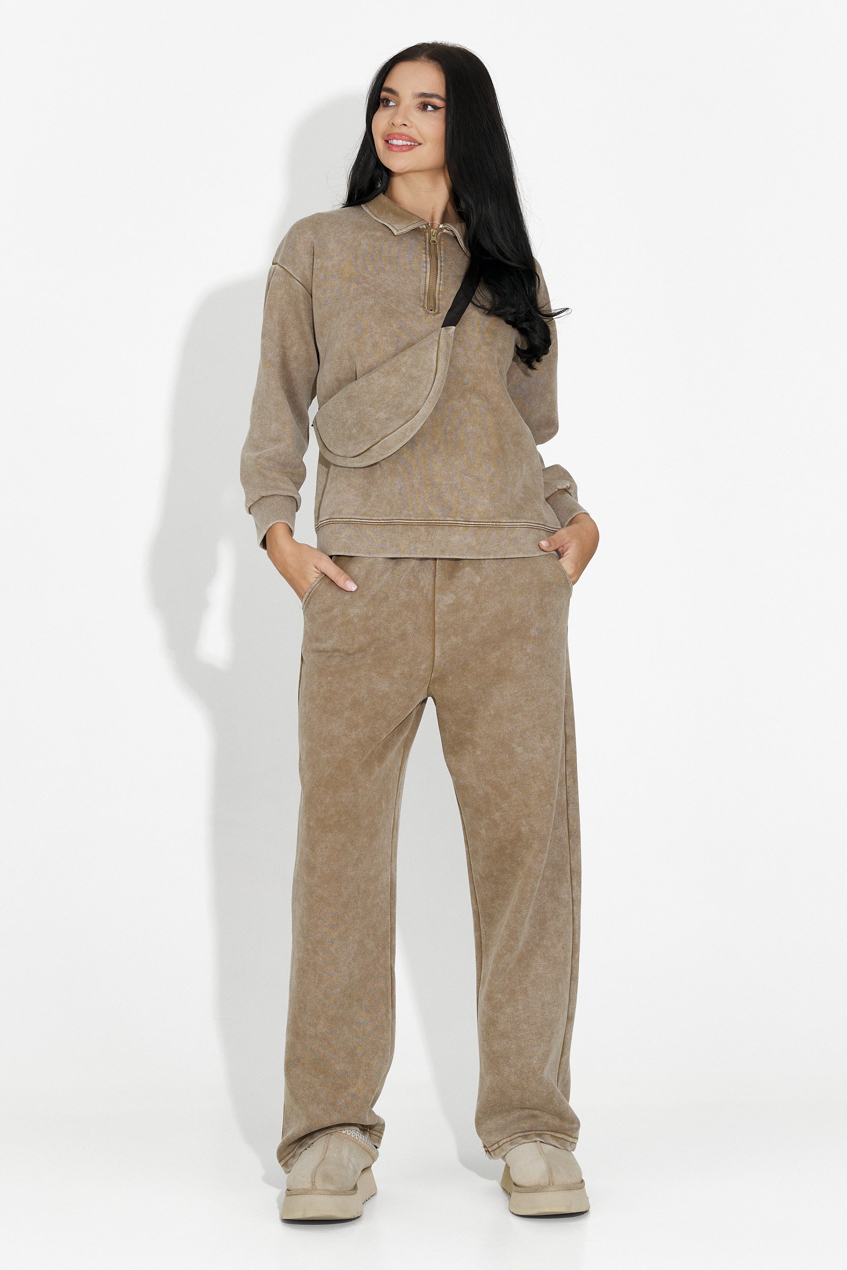 Laza barna Dionea Bogas női edzőruha