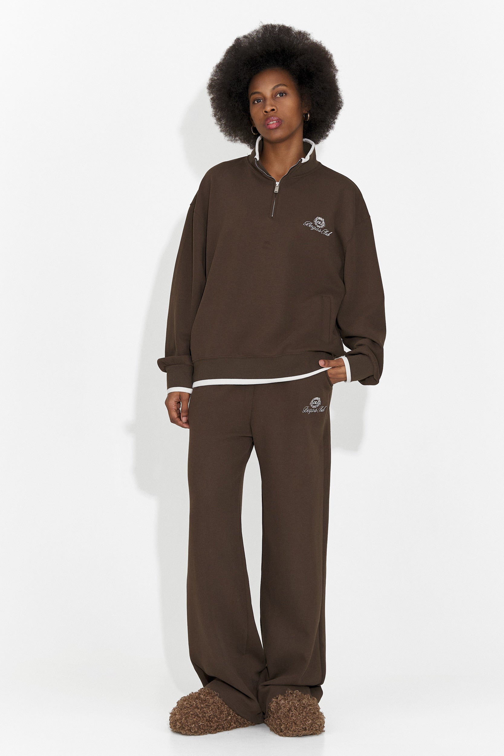 Vilma Bogas Hétköznapi Barna Női Edzés