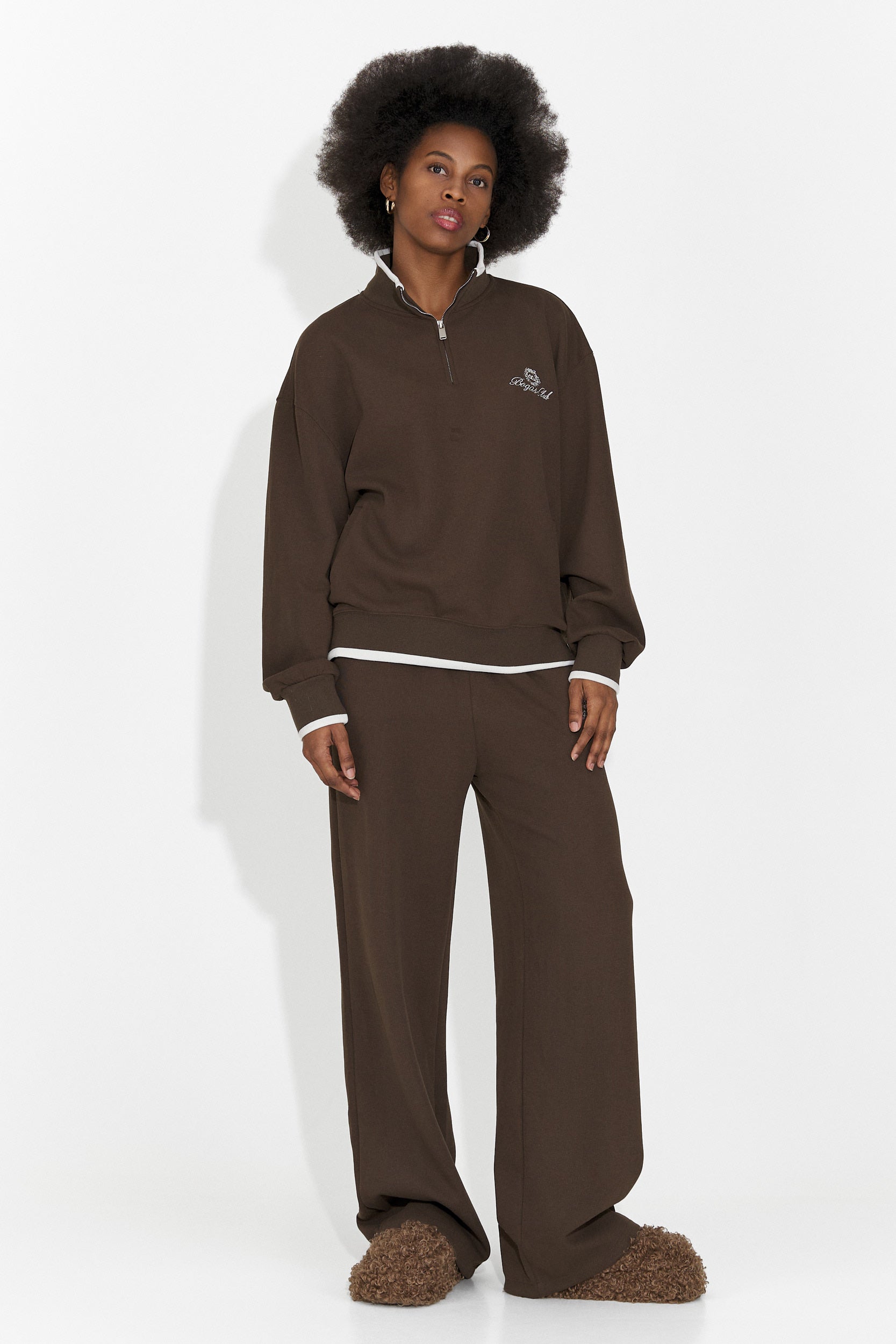 Vilma Bogas Hétköznapi Barna Női Edzés