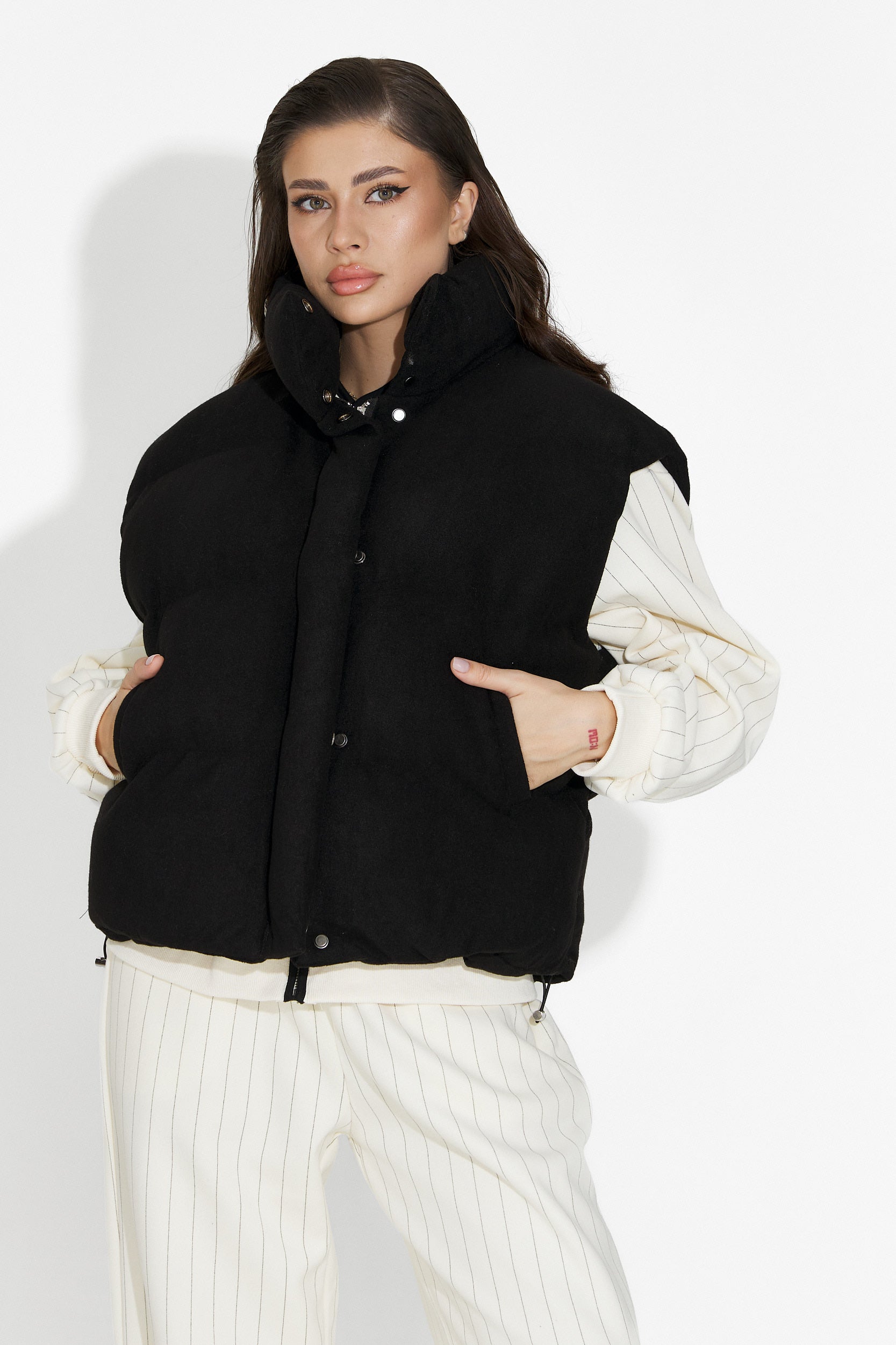 Cendira Bogas Fekete Hétköznapi Női Mellény