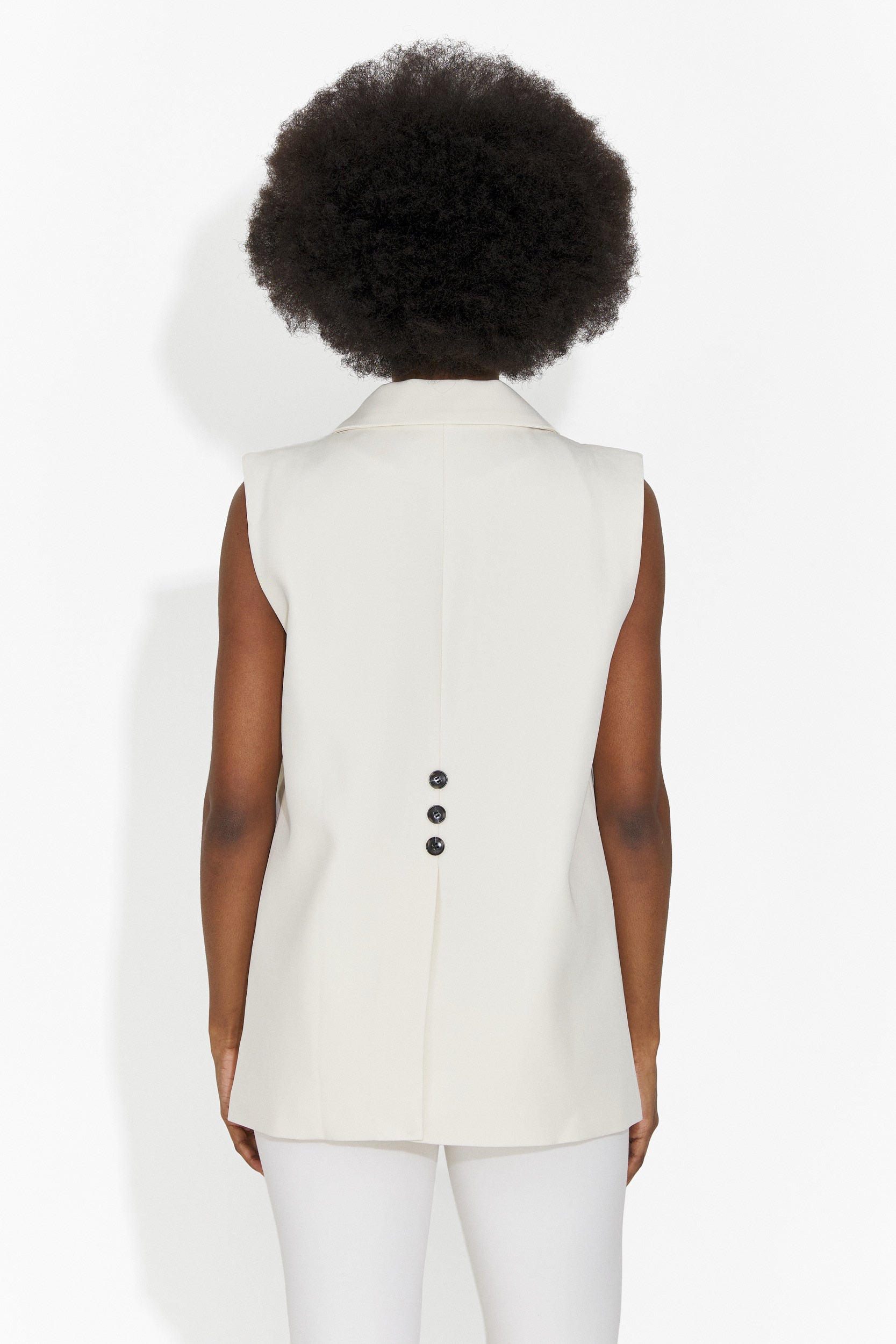 Elegáns női mellény krémszínű Angila Bogas