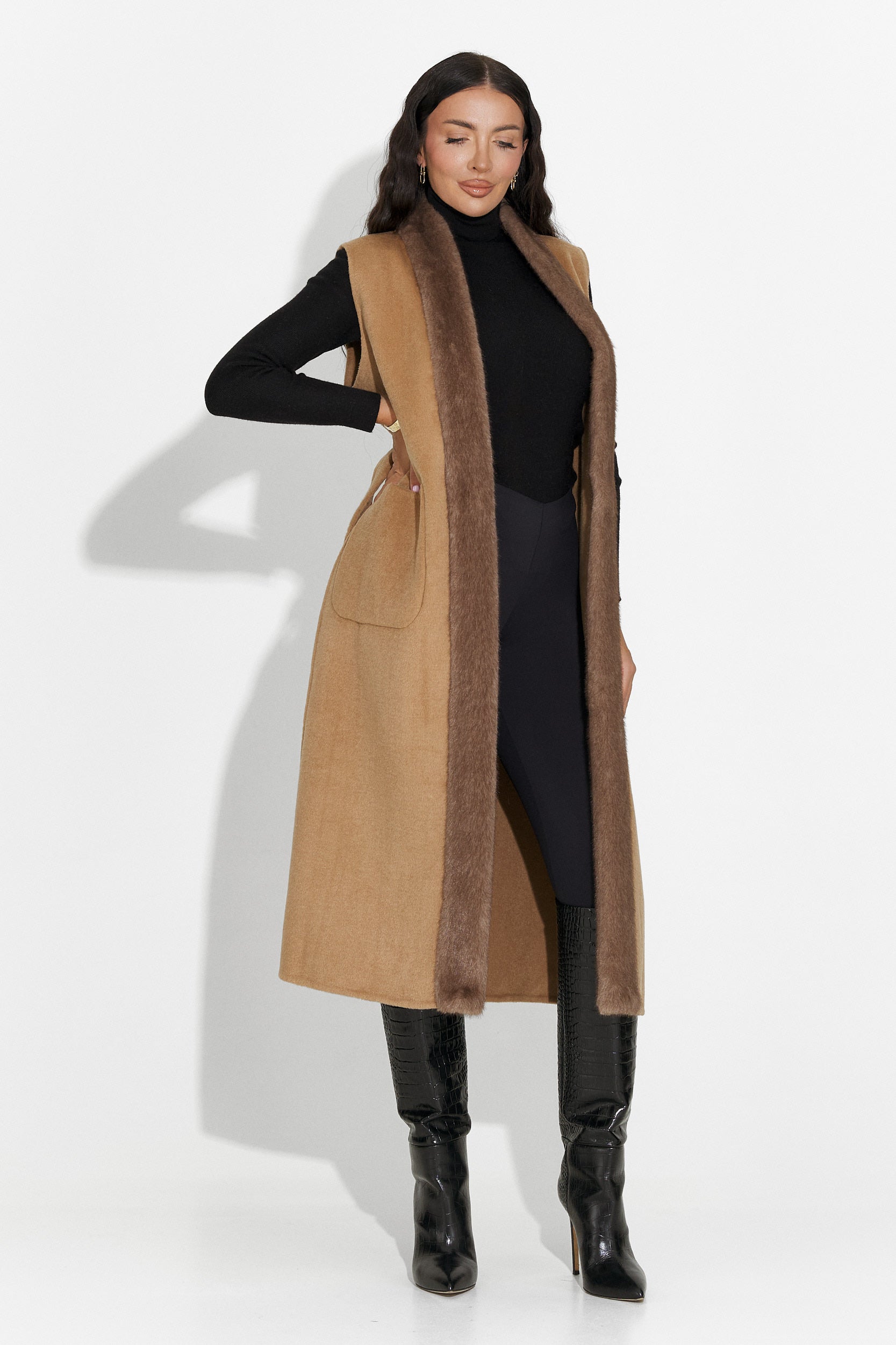 Elegáns női mellény barna Brania Bogas